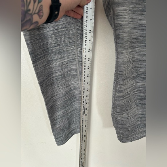Lululemon Wunder Under Crop (Hi-Rise) Point Ice Grey Black Size 12 - Picture 4 of 9